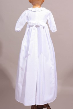 Robe de baptême traditionnelle en coton avec broderie ancienne