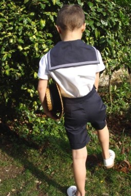 Tenue de garçon d'honneur rétro style marin 