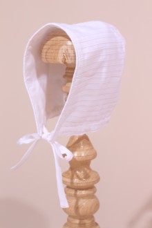 Bonnet blanc de bébé