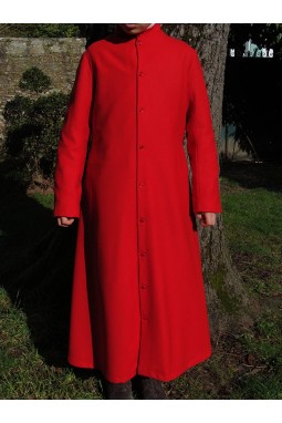 vetement rouge enfant messe