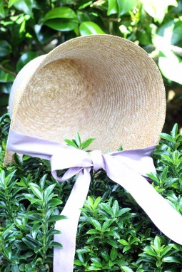 Chapeau de paille forme capote sur mesure
