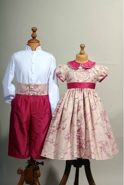 Ensemble enfant toile de jouy beige et fushia Esther Ensemble enfant toile de jouy beige et fushia Esther