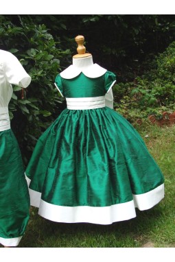 Enfant d'honneur en soie verte 
