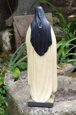 Statue religieuse en platre de sainte Thérèse