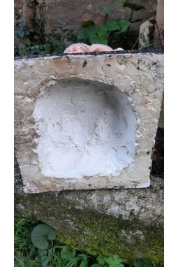 Apercu dessous du socle Petit Jésus de Beaune