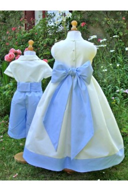 Tenue de cortège ivoire et bleu clair, confection française haut de gamme 