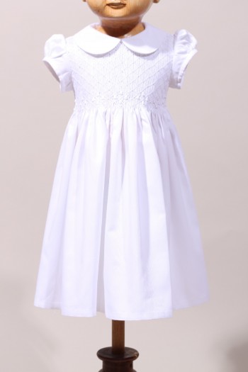 Robe de baptême à smocks pour fille