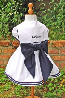 Robe de cérémonie style marin 1920 pour fille, confection française 
