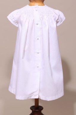 Robe bishop blanche de baptême  pour bébé fille