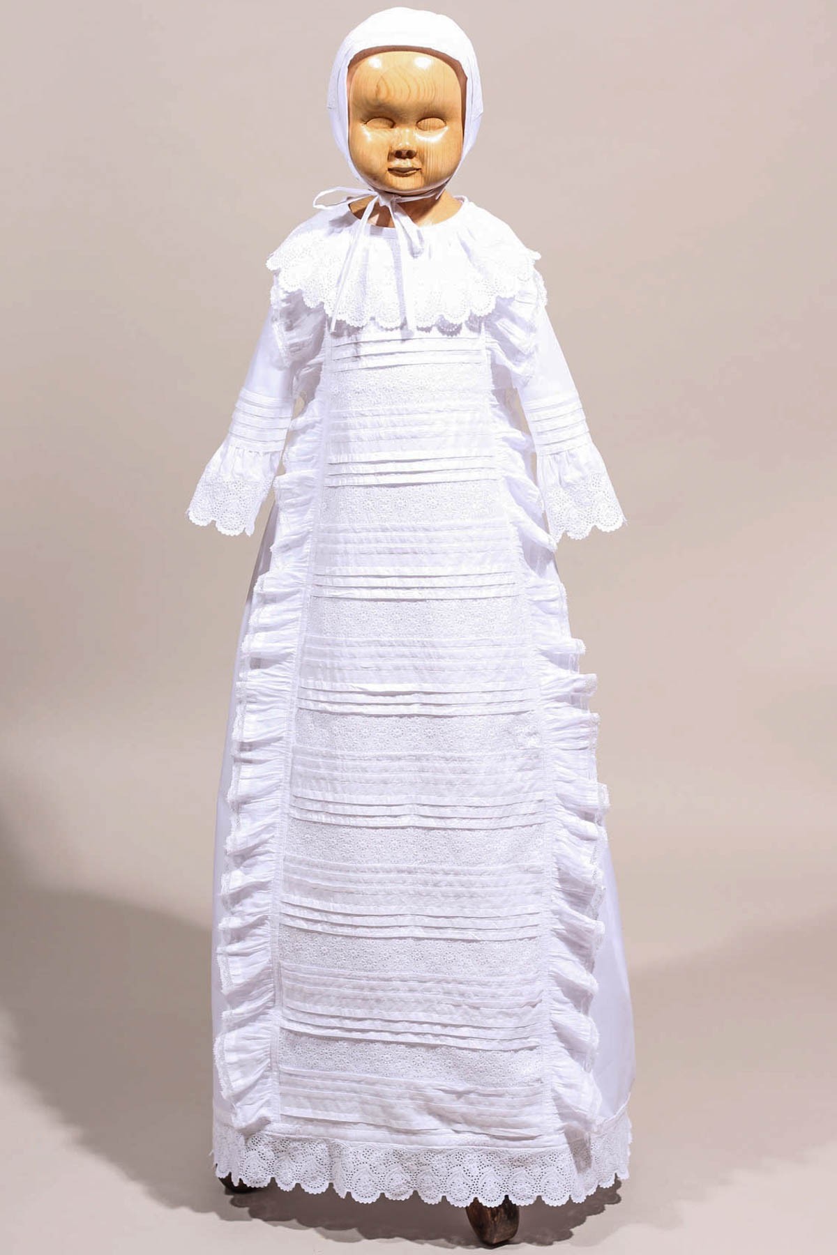 Robe de bapteme tres chic en popeline et dentelle ancienne